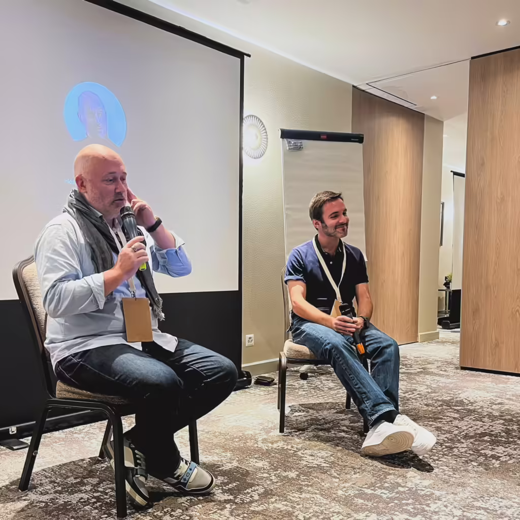 Head of client solutions et chief experience officer débattent sur les design systems.